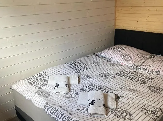 Nad Jeziorem Kamien Camping